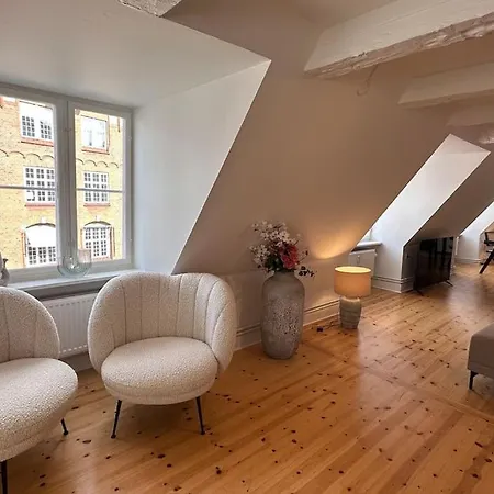Carolinas - Gammel 2 * Copenhagen